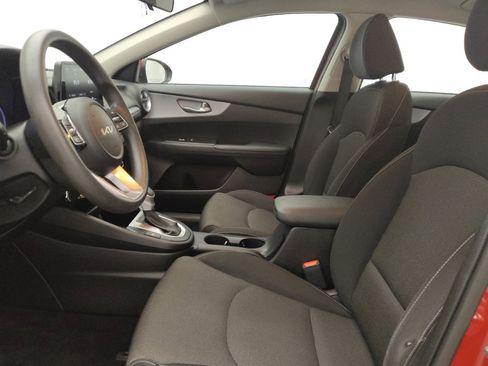 Used 2022 Kia Forte LXS w/ LXS Technology Package FWD image 17