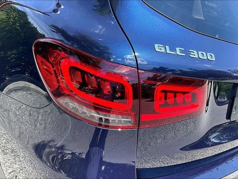 Used 2022 Mercedes-Benz GLC 300 4MATIC image 17