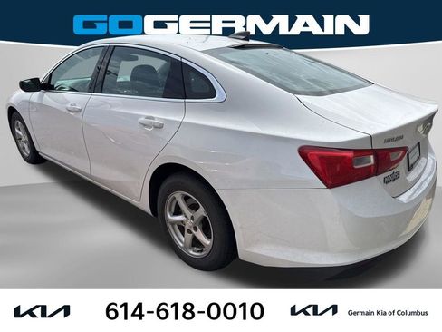 Used 2018 Chevrolet Malibu LS image 3