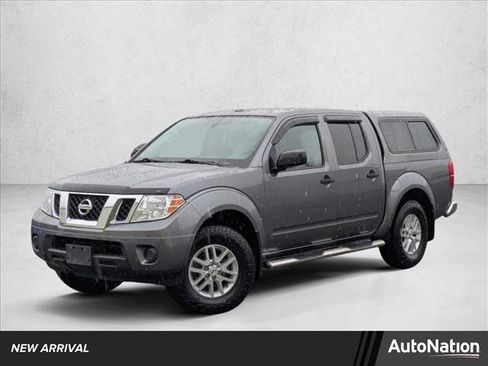 Used 2018 Nissan Frontier SV image 1