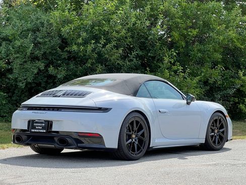 Certified 2025 Porsche 911 Carrera T RWD image 6