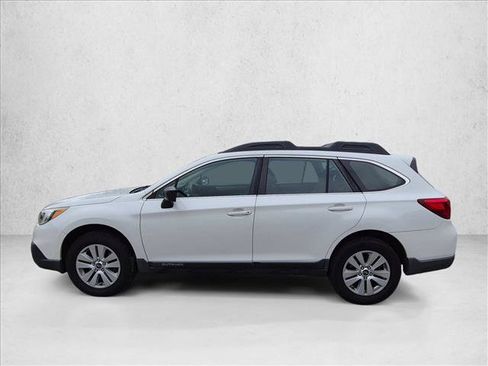Used 2017 Subaru Outback 2.5i AWD/4WD image 8