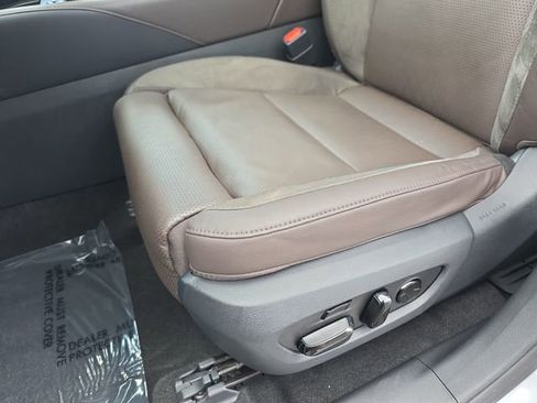 Certified 2023 Lexus RX 350 w/ Accessory Package (Z1) AWD/4WD image 28