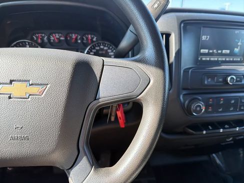 Used 2018 Chevrolet Silverado 1500 W/T w/ WT Convenience Package AWD/4WD image 15