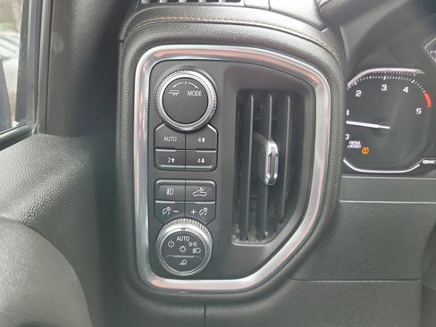 Used 2022 GMC Sierra 2500 AT4 w/ AT4 Preferred Package image 19