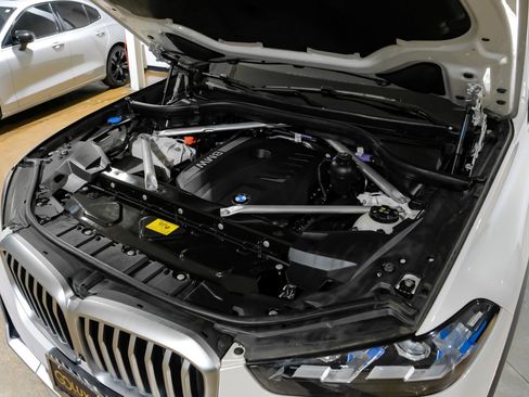 Used 2024 BMW X5 xDrive40i w/ Premium Package AWD/4WD image 52