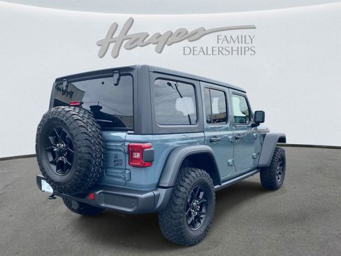 Used 2024 Jeep Wrangler Unlimited Sport AWD/4WD image 3