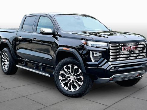 Used 2024 GMC Canyon Denali AWD/4WD image 3