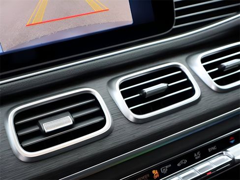 Used 2025 Mercedes-Benz GLE 350 4MATIC image 28