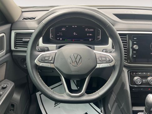 Used 2023 Volkswagen Atlas SE w/ Black Wheel Package image 13