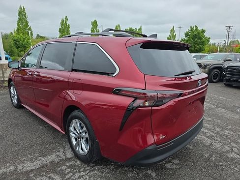 Certified 2024 Toyota Sienna XLE w/ XLE Plus Package AWD/4WD image 4