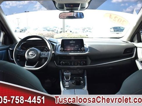 Used 2024 Nissan Rogue S image 3