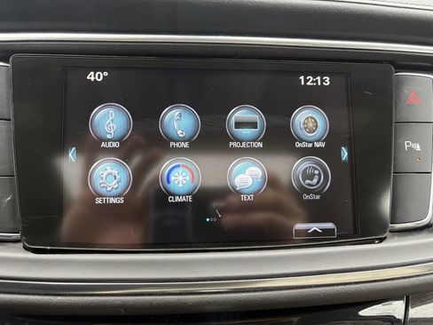 Used 2019 Buick Enclave Essence image 36