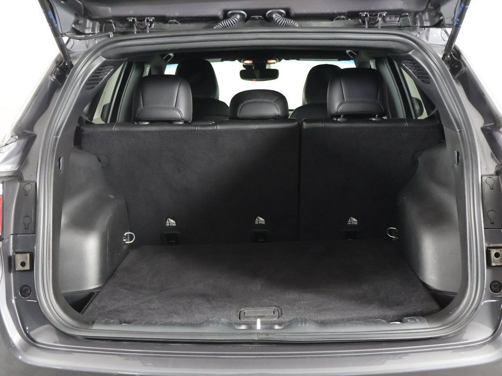 Used 2024 Jeep Compass Limited AWD/4WD image 19