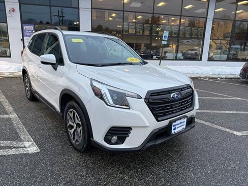 Used 2022 Subaru Forester Premium image 15