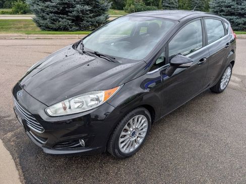 Used 2014 Ford Fiesta Titanium FWD image 5