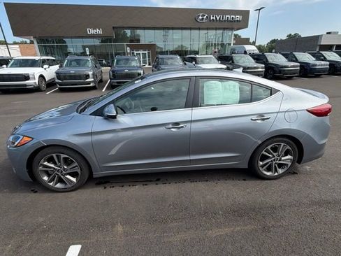 Used 2017 Hyundai Elantra Limited FWD image 3