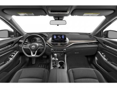 Used 2024 Nissan Altima 2.5 SV FWD image 11