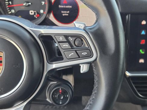 Used 2022 Porsche Cayenne Coupe AWD/4WD image 17