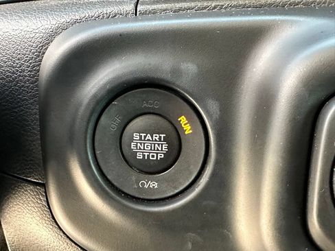 Used 2021 Jeep Wrangler Unlimited Sahara AWD/4WD image 22