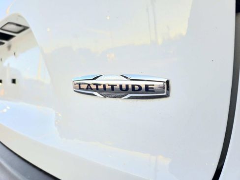 Used 2021 Jeep Cherokee Latitude image 16