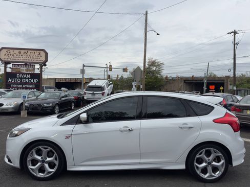 Used 2014 Ford Focus ST w/ Equipment Group 202A FWD image 3