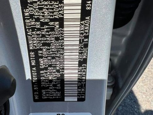 Used 2015 Toyota Corolla LE FWD image 33