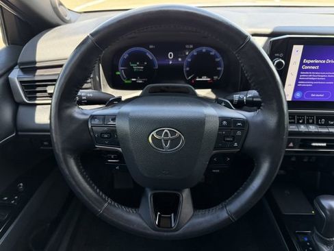 Used 2025 Toyota Camry XSE w/ Premium Plus Package image 13