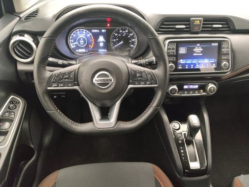 Used 2020 Nissan Versa SR FWD image 22
