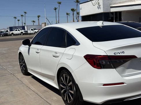 Used 2022 Honda Civic EX image 9