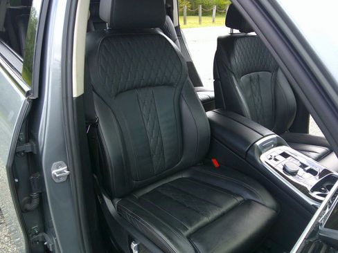 Used 2023 BMW X7 xDrive40i AWD/4WD image 91
