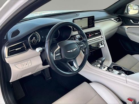 Used 2025 Genesis G70 2.5T AWD/4WD image 17