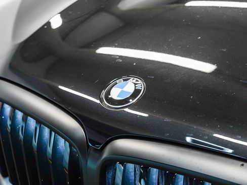 Used 2026 BMW X5 sDrive40i w/ M Sport Package RWD image 8