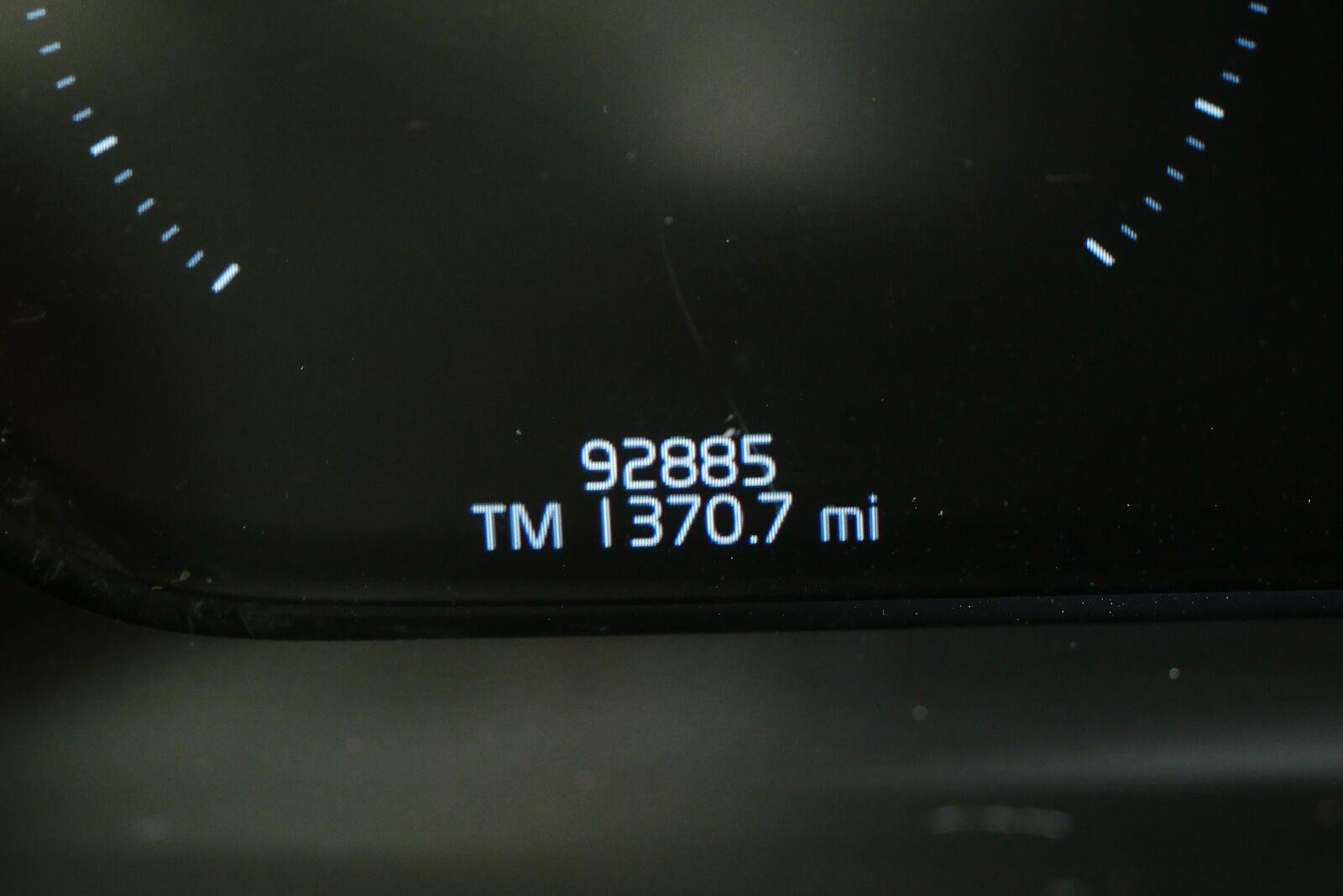 Used 2018 Volvo XC90 T6 Momentum w/ Convenience Package AWD/4WD image 8