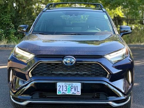 Used 2024 Toyota RAV4 XSE w/ Weather Package AWD/4WD image 8