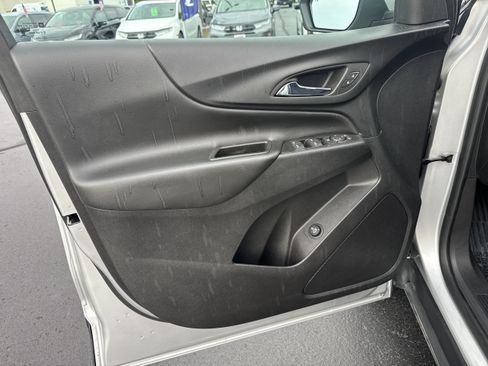 Used 2022 Chevrolet Equinox LT FWD image 5