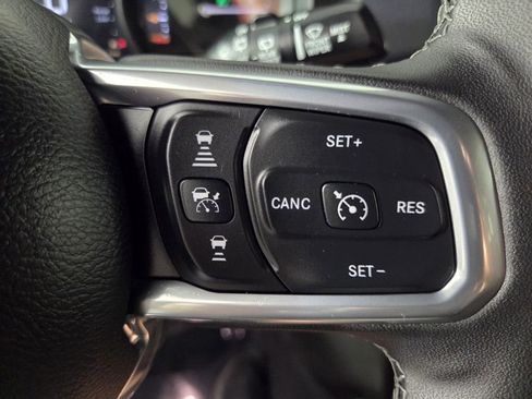 Certified 2025 Jeep Wrangler Sahara w/ Safety Group image 17