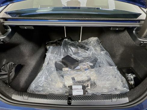 New 2026 BMW 550e xDrive w/ Executive Package image 29