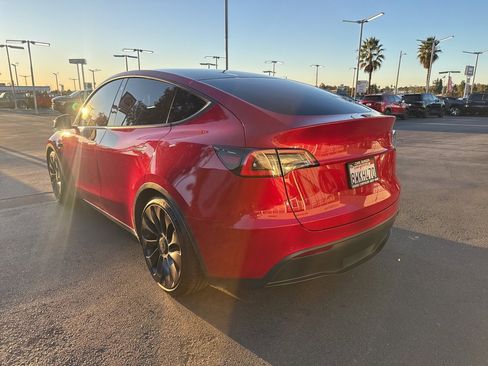 Used 2021 Tesla Model Y Performance image 5