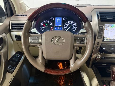 Used 2017 Lexus GX 460 Luxury image 24