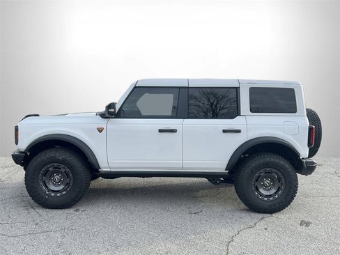 New 2025 Ford Bronco Badlands image 23