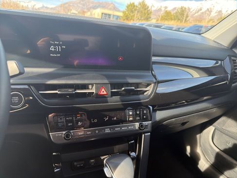 Certified 2025 Kia Seltos S image 19