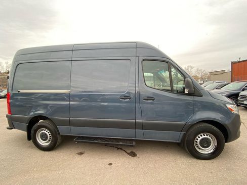 Used 2019 Mercedes-Benz Sprinter 144 image 4