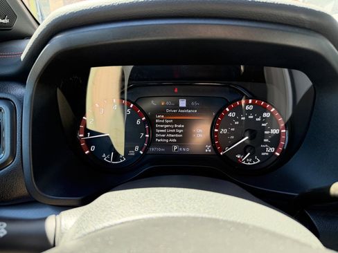 Used 2024 Nissan Titan PRO-4X w/ Pro-4x Convenience Package image 24