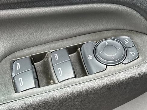 Used 2024 Chevrolet Equinox LT AWD/4WD image 12