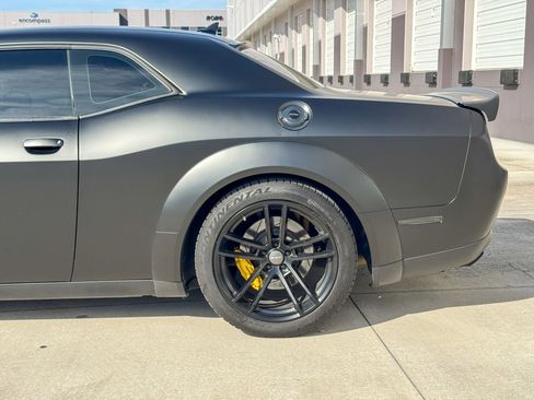 Used 2019 Dodge Challenger SRT Hellcat Redeye image 33