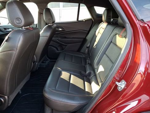 Certified 2024 Chevrolet Trax RS w/ Sunroof Package FWD image 10