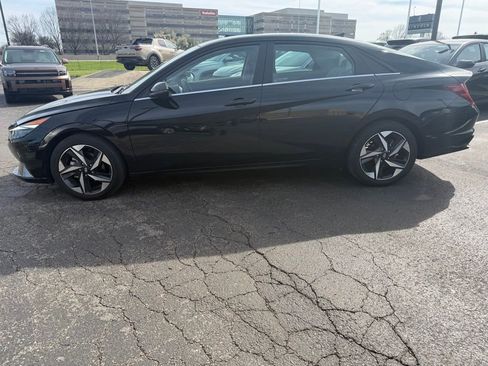Certified 2023 Hyundai Elantra Limited FWD image 1