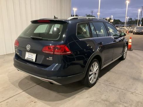 Used 2017 Volkswagen Golf Alltrack SE AWD/4WD image 19