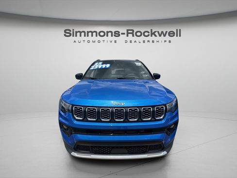 Used 2025 Jeep Compass Limited AWD/4WD image 6